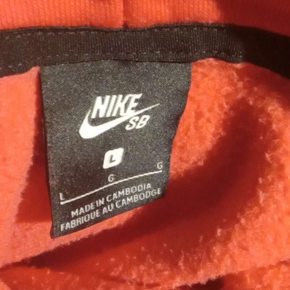 Nike Men's Coral Hoodie - Picture 4 of 5